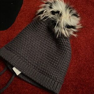 Kyi Kyi Canada CLASSIC FOX FUR -Knit Pom-Pom Hat - Gray